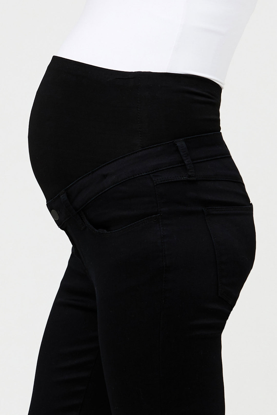 Rebel  Maternity Petite/ Ankle Jeggings in Caviar