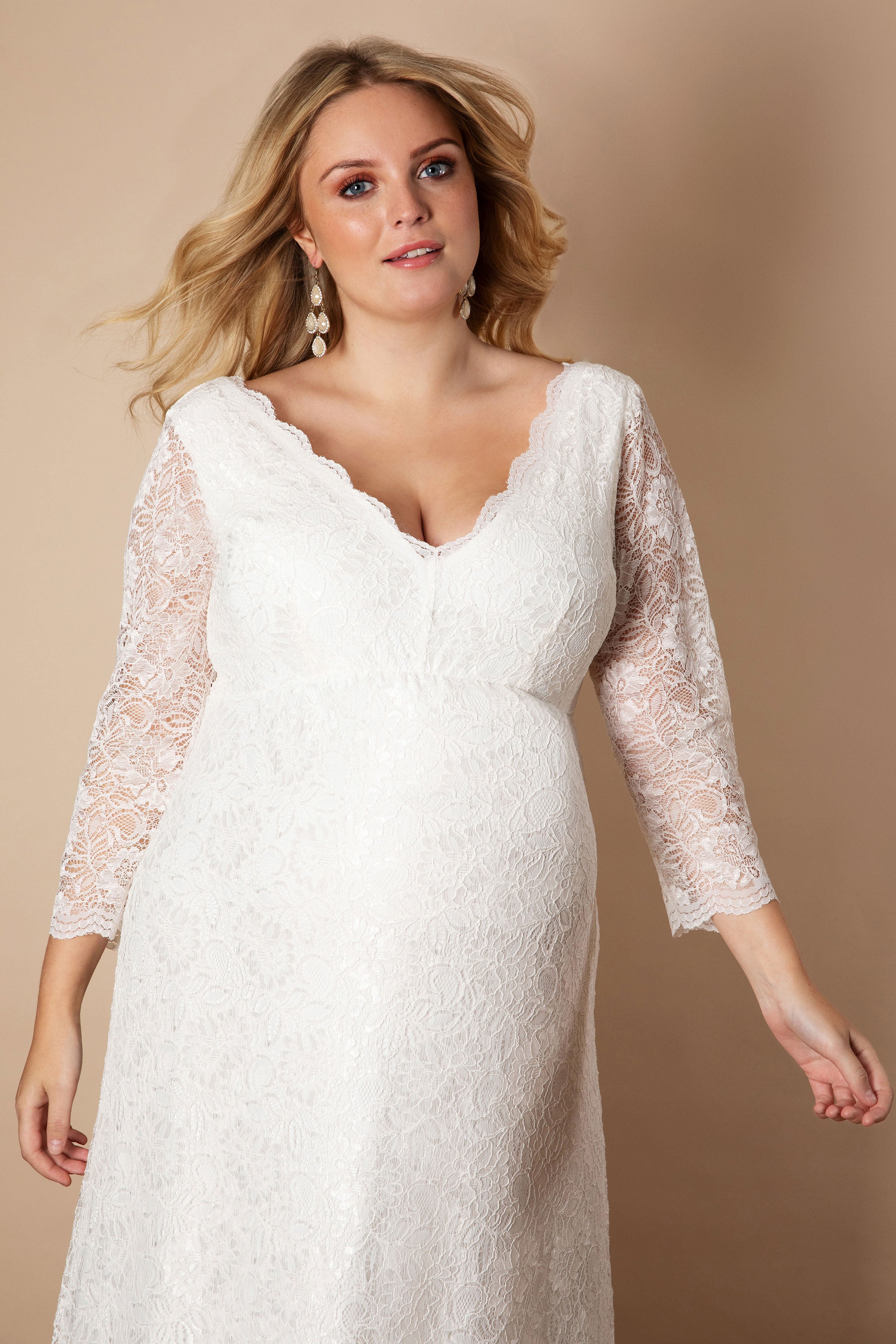 CHLOE LACE GOWN also in Plus size