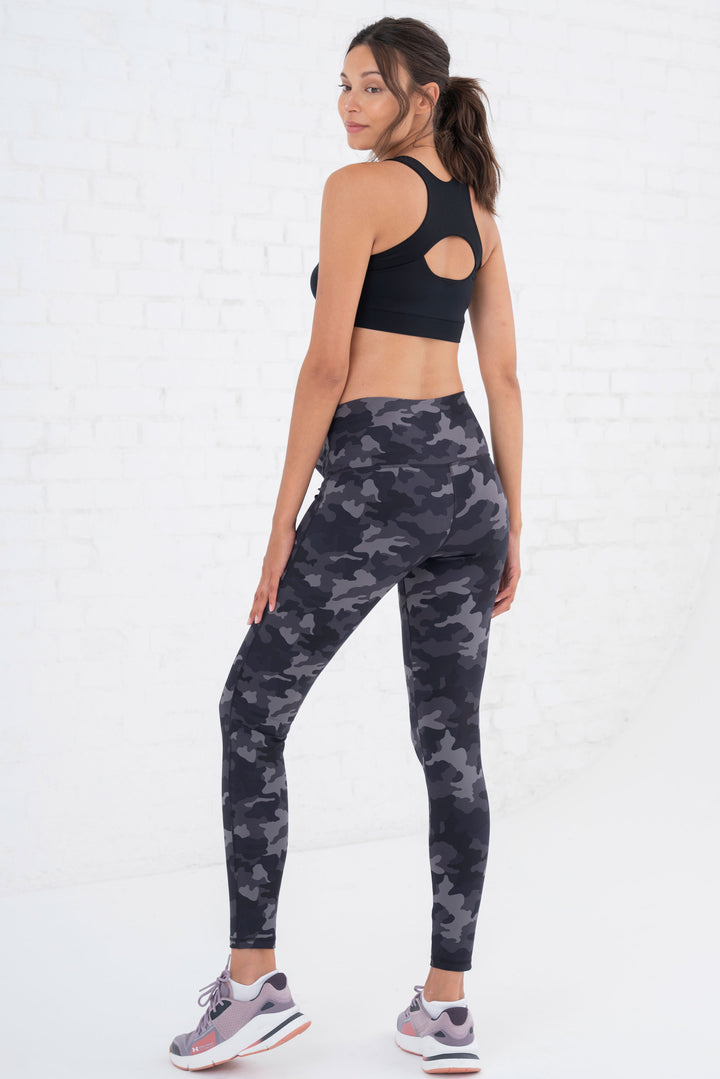 Xenia Camo Print Bump to Postpartum Active Leggings